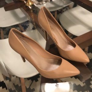 Charles by Charles david nude pumps / heels